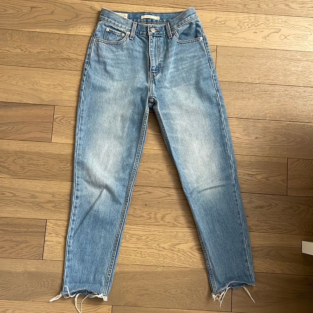 Levi’s Mom Jean